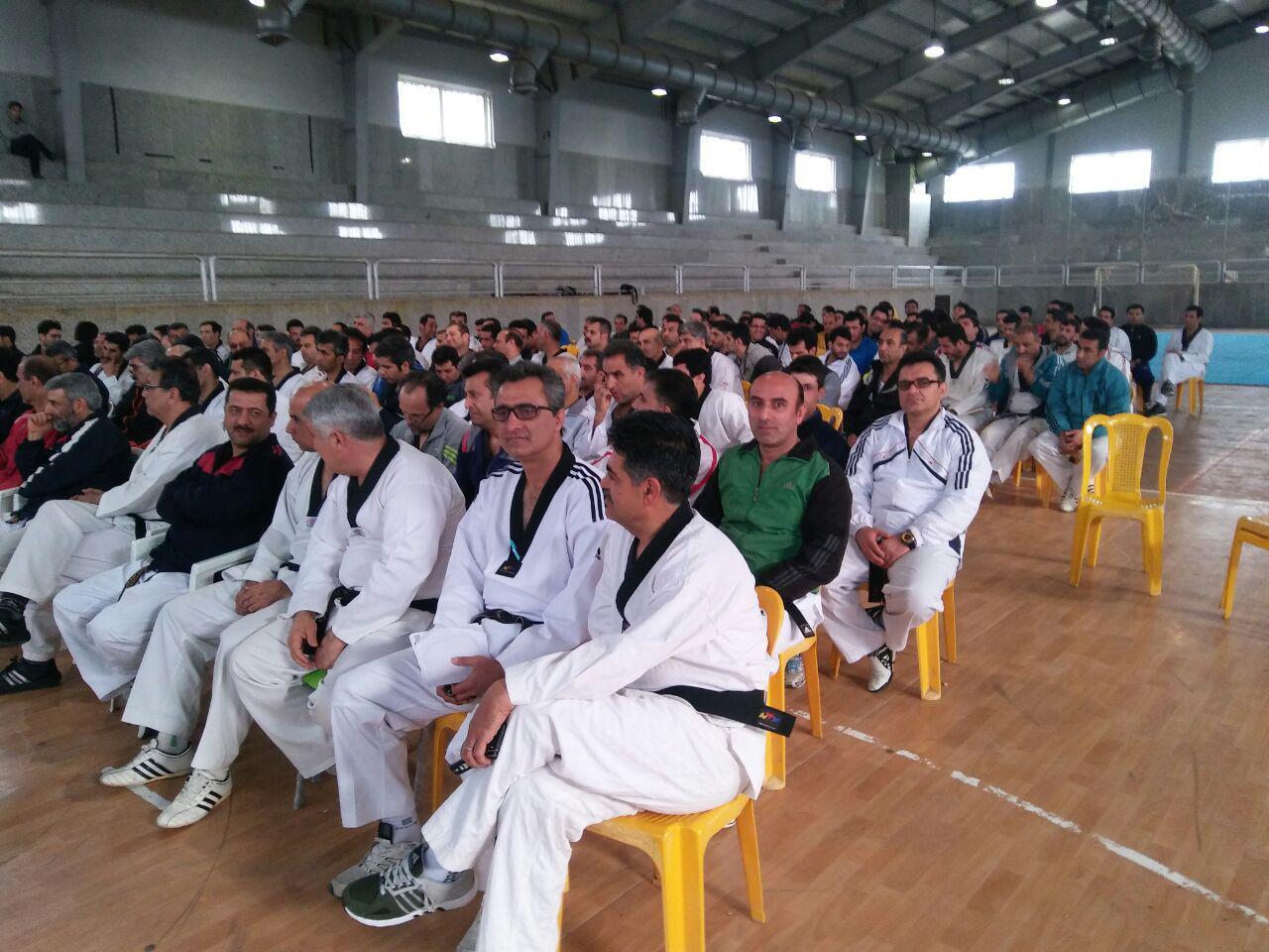 برگزاری کلاس سالیانه مربیان رسمی فدراسیون تکواندو در مازندران