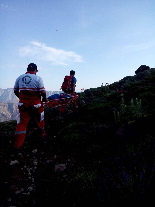 زنده ماندن کوهنورد آلمانی پس از سقوط از قله 5هزار متری دماوند+ تصاویر