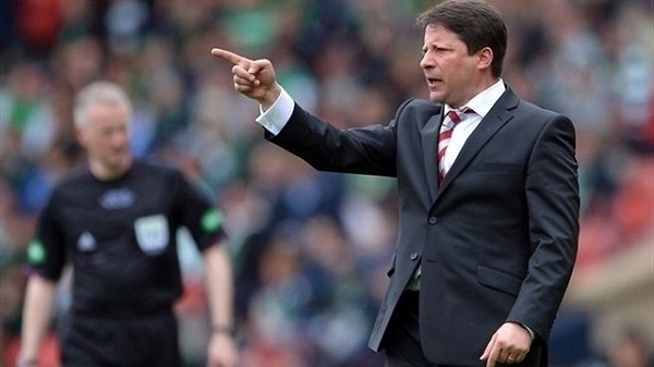 سرمربی پرتغالی نفت فردا وارد آبادان میشود سرمربی پرتغالی نفت فردا وارد آبادان میشود